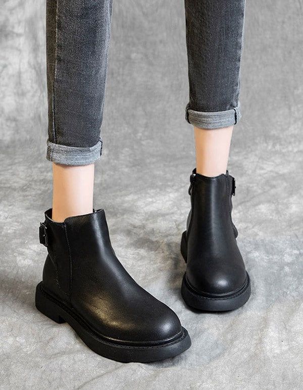 Bottes Noires À Talons Épais En Cuir Rétro