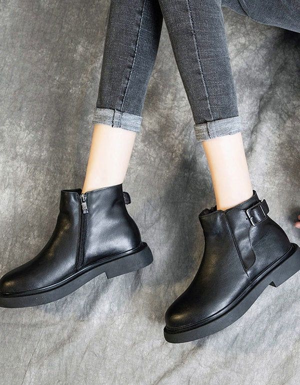 Bottes Noires À Talons Épais En Cuir Rétro